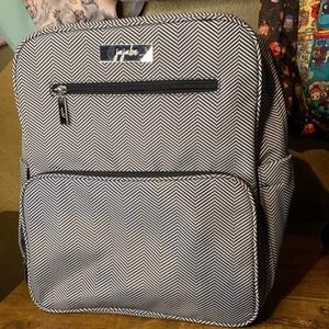 Ju-Ju-Be Black and White Oaak Convertible Bag